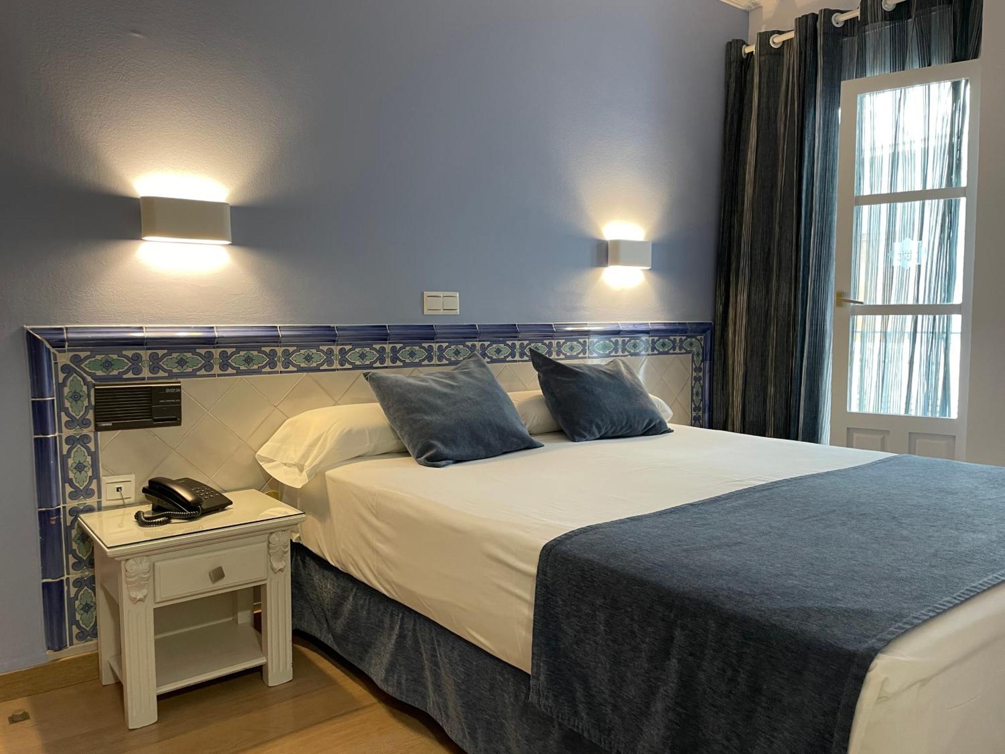 Hotel Plaza Cavana Nerja